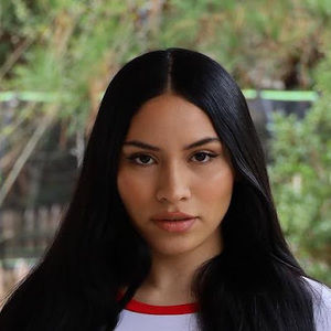 Meet your Posher, Angelie